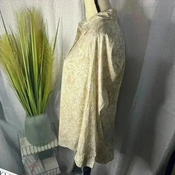 Chico’s Women’s Top Size 0 Small Long Sleeve Button Up Beige High Low Tunic - Picture 6 of 14